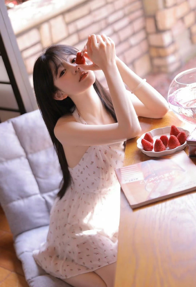 布里奇顿 封面