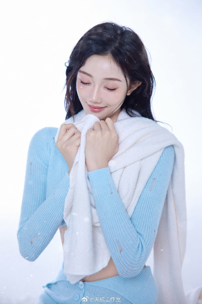 邹市明投资失利，7年亏损两亿，直播还债婚姻堪忧